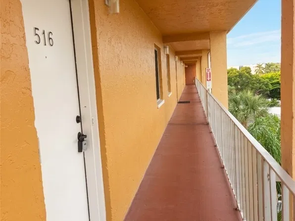 2366 E Mall Dr APT 516, Fort Myers, FL 33901