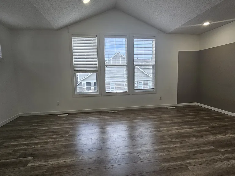 158 Masters Point SE — Photo 16