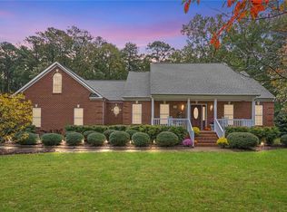 22 Willow Rd, Hampton, VA 23664