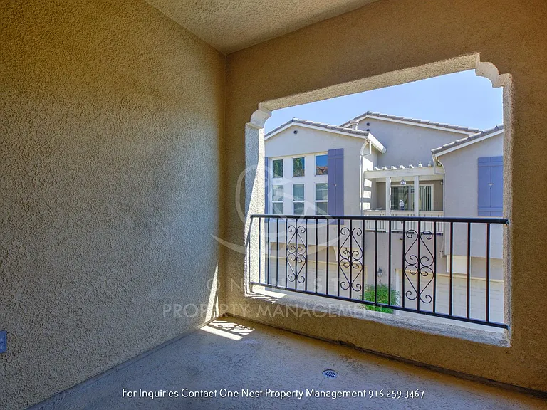 2050 Sierra View Cir #1 — Photo 22