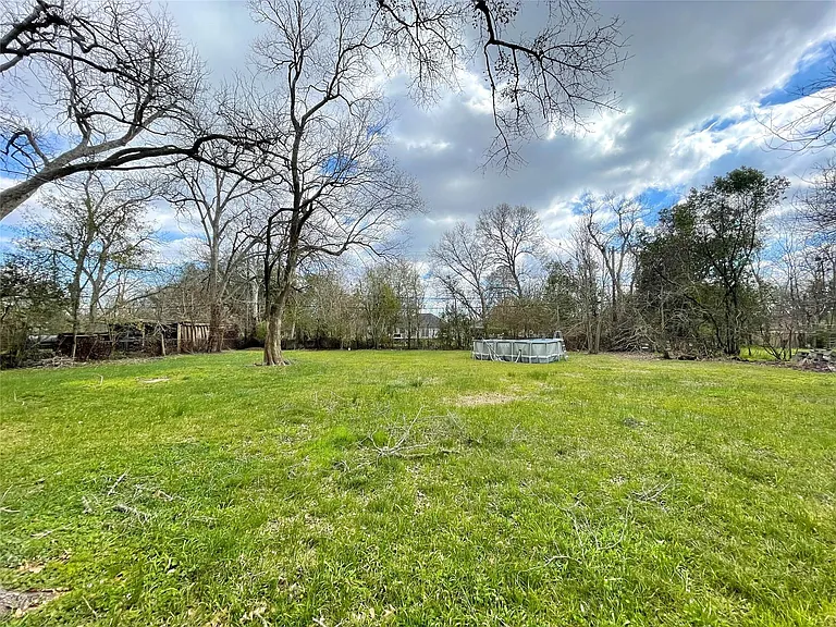7230 Sims Dr — Photo 13