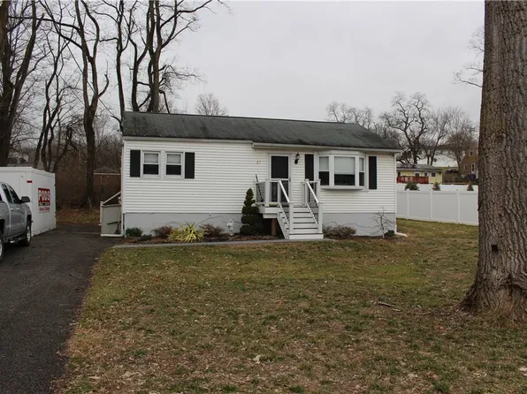 27 Lafayette Drive, New Windsor, NY 12553