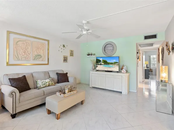 2058 Newport #2058, Deerfield Beach, FL 33442