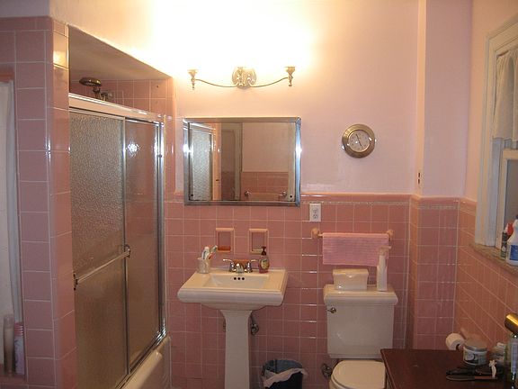 4th image of 302 Bement Ave