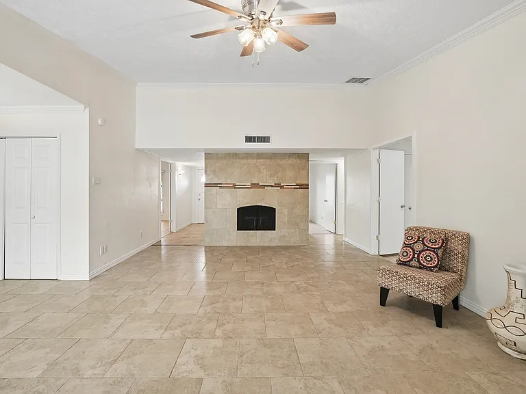 5161 Bartlett Dr — Photo 11