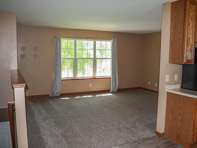 1213 E Bremer Ave #1213 — Photo 9
