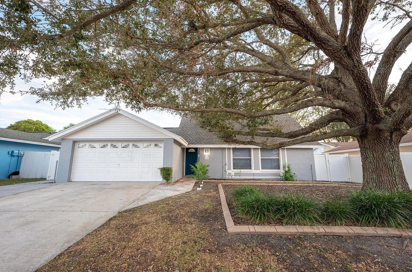 4 bed, 1552 sqft, $4,800 — Photo 1