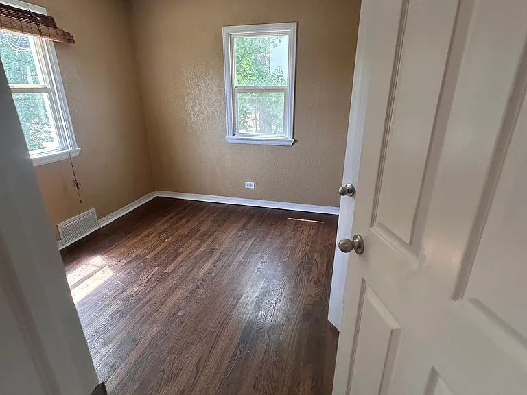 814 Julian St — Photo 13