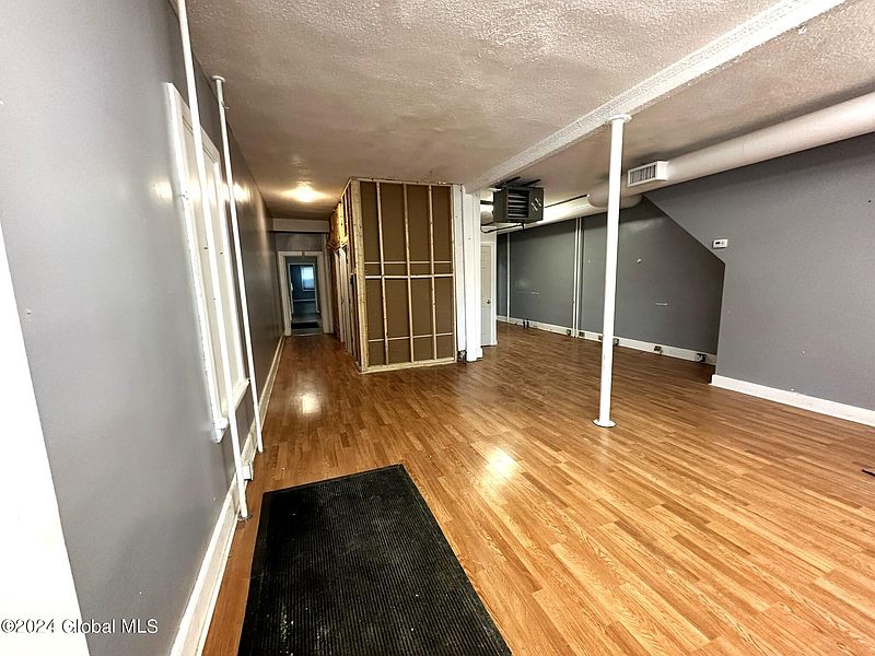 2nd image of 386 Delaware Avenue