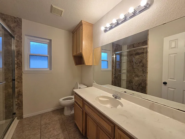 5705 Mandalay — Photo 30