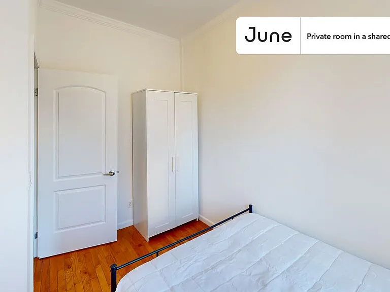133 Avenue D #B — Photo 2