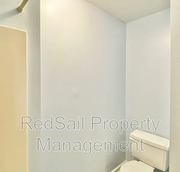 139 Haverford Ct — Photo 12