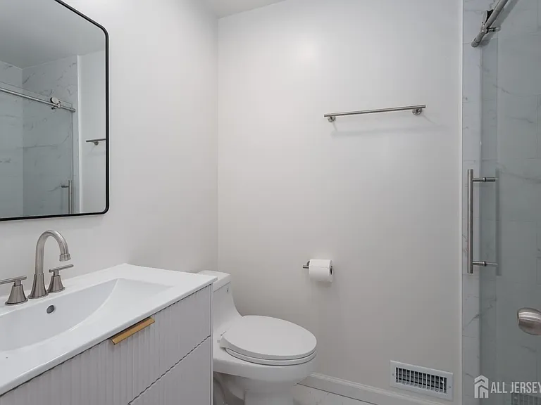 357 Hadleigh Ln — Photo 20