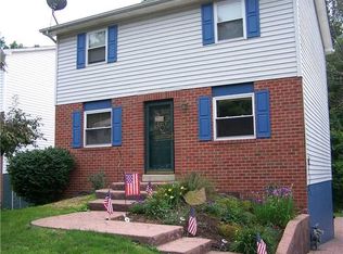 227 Valley Stream Dr, Delmont, PA