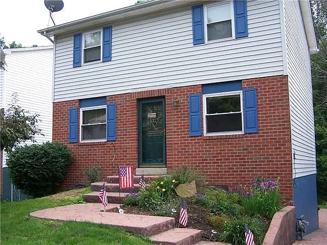 227 Valley Stream Dr photo 1