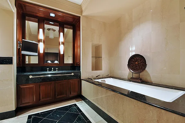 Rented by Corcoran | media 52