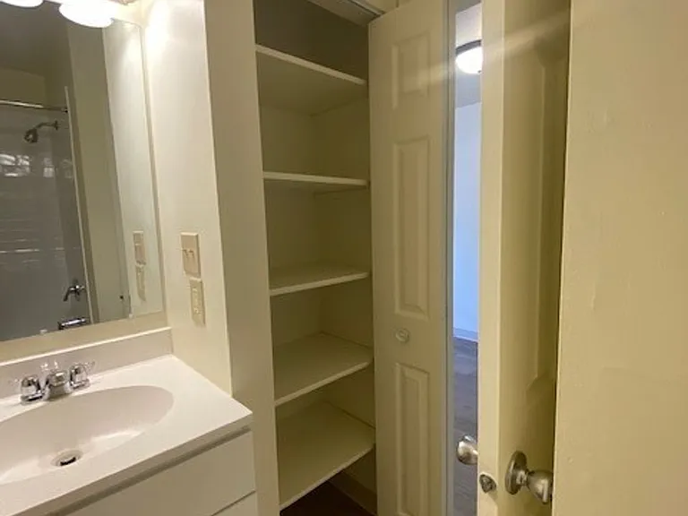 State Place Apartment Homes — Photo 47