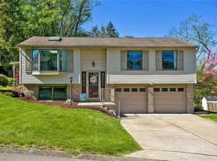 162 Autumn Dr, Trafford, PA 15085