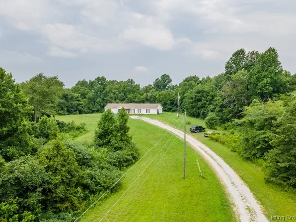 979 E Spring House Lane, Salem, IN 47167