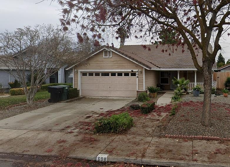 2nd image of 608 N McClure Rd
