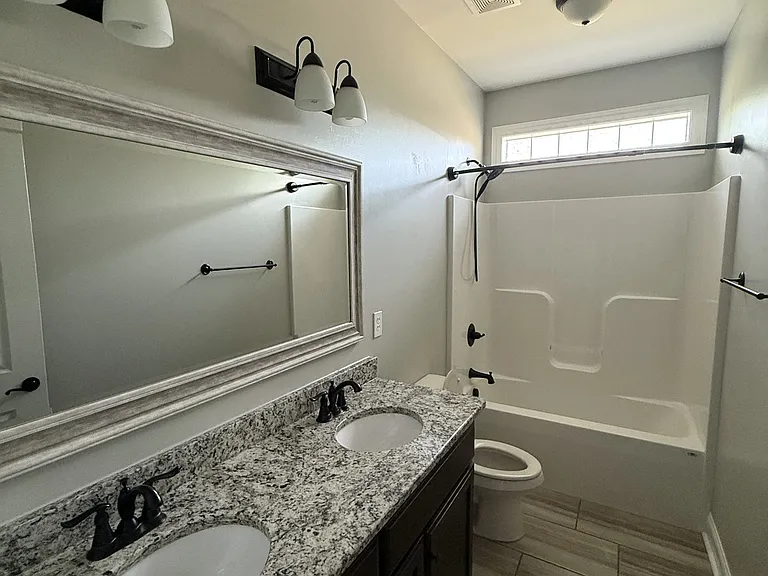 219 Woodgrove Dr — Photo 13