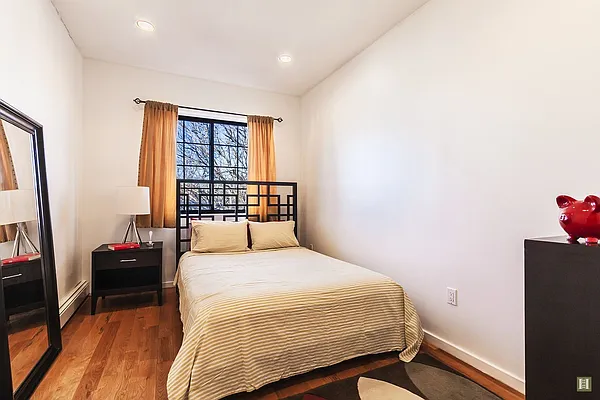 Rented by Taylor Made Brokerage, Inc | media 4