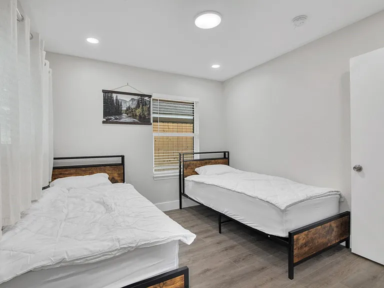 1703 Ansbury Dr — Photo 13
