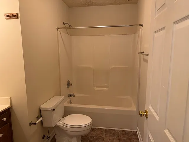2 bed, 1013 sqft, $1,100 — Photo 3