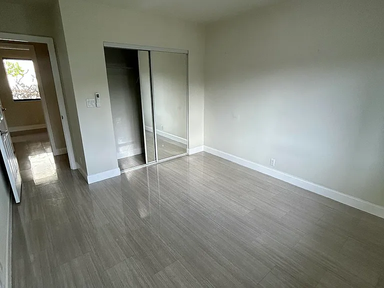 916 NE 15th Ave #3 — Photo 10