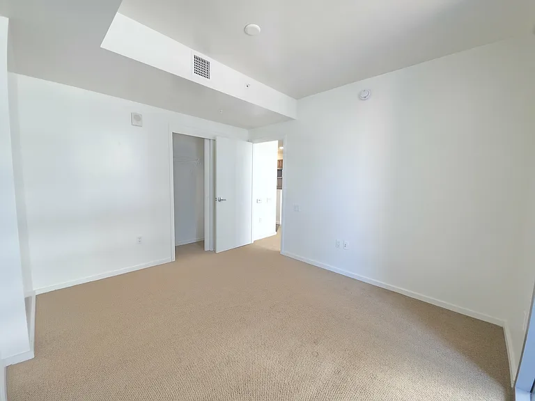 321 10th Ave #804 — Photo 27
