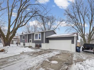 20690 Jacquard Ave, Lakeville, MN 55044