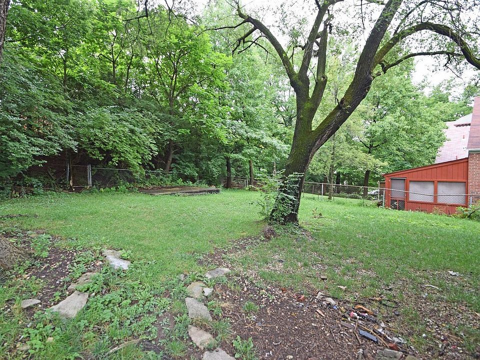 2nd image of 2451 Nova Ave