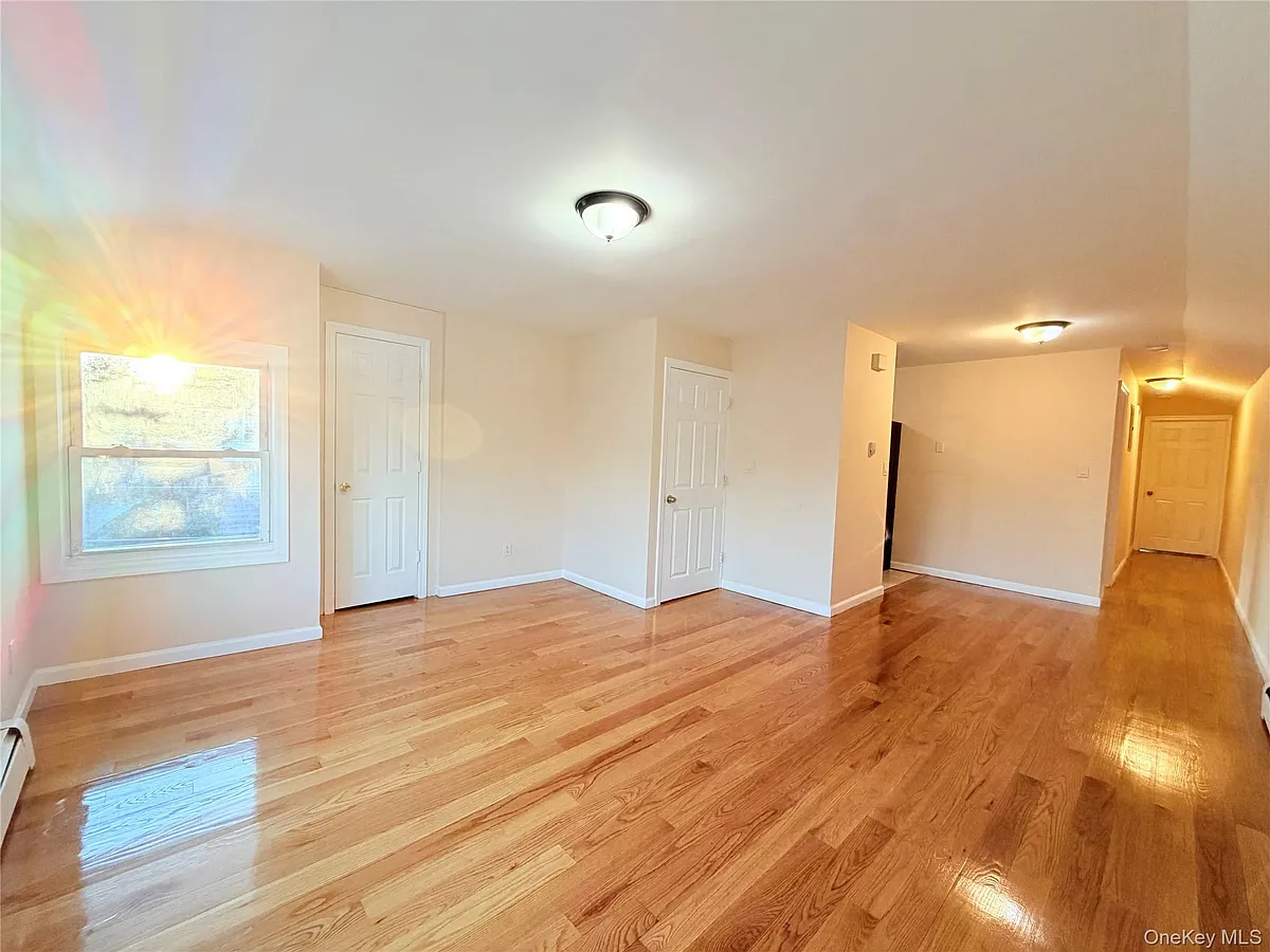 Building Photo - 239-13 86th Ave #2