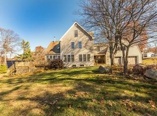 10 Hillside Ave, Burlington, MA 01803