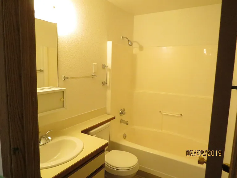 Hart Terrace Apartments — Photo 14