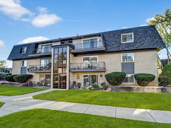 11130 S 84th Ave APT 3A, Palos Hills, IL 60465
