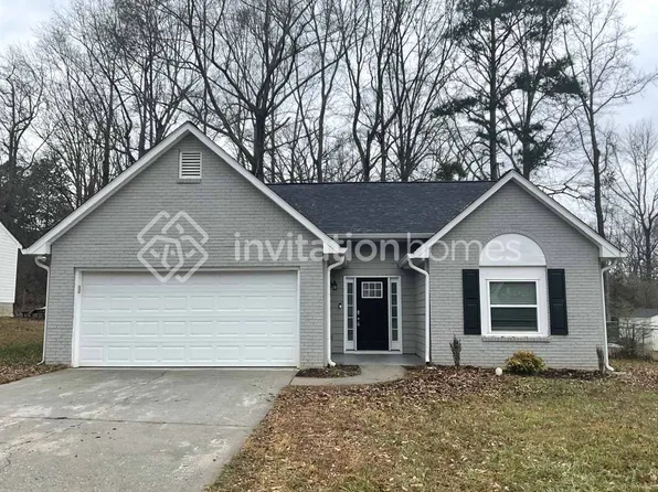 8605 Garvey Dr, Fairburn, GA 30213