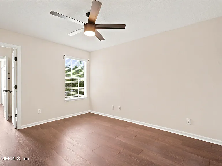 577 Scrub Jay Dr — Photo 19