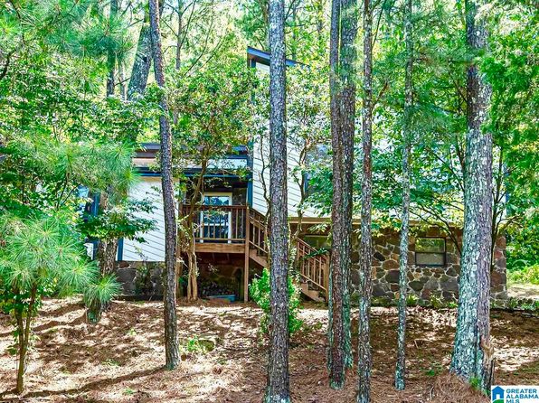 1061 Forest Brook Dr, Birmingham, AL 35226