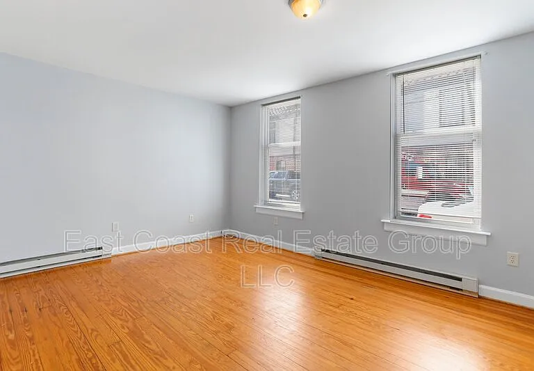 721 2nd St #A — Photo 15