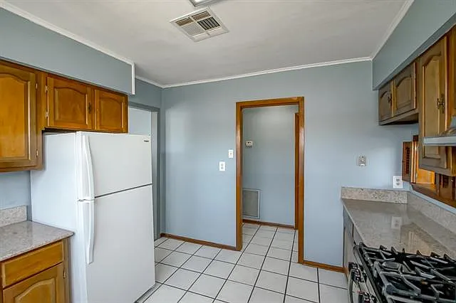 429 Olive Ave — Photo 13