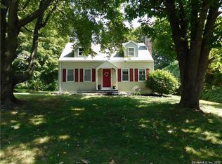 187 Vineyard Rd, Hamden, CT 06517