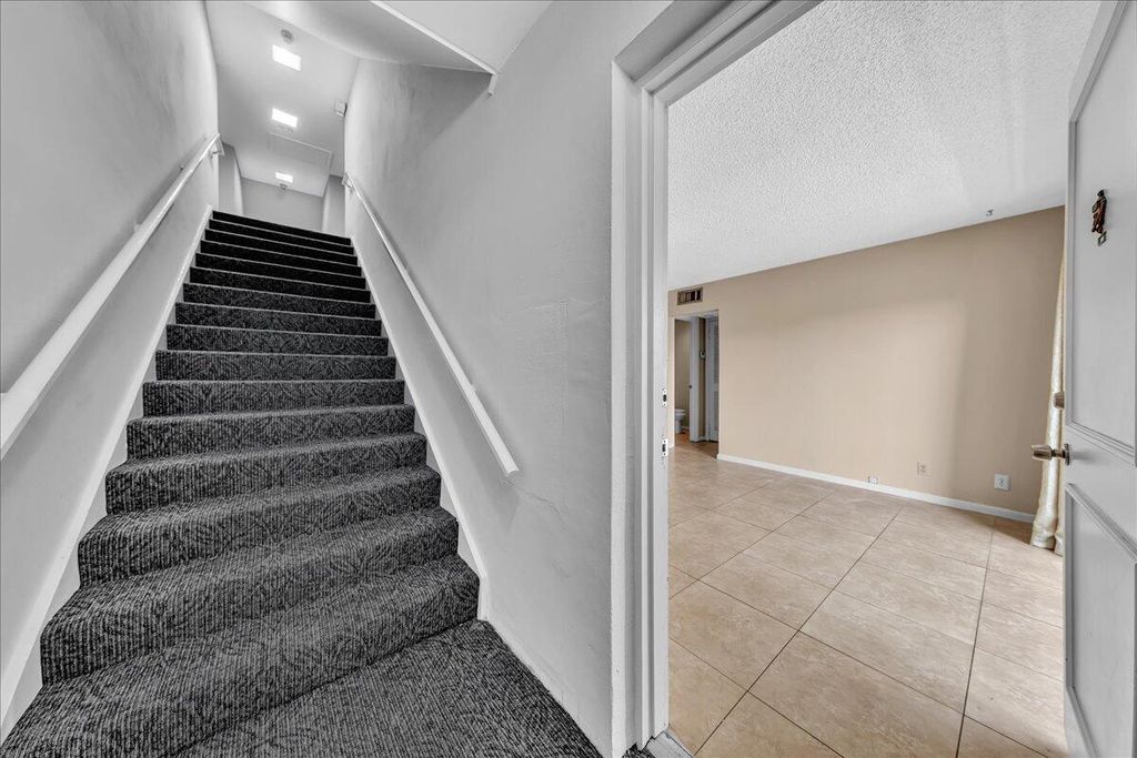 180 Cypress Club Drive #816, photo 5