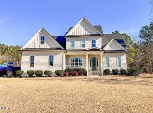 613 Meyers Place Ln, Fuquay Varina, NC 27540