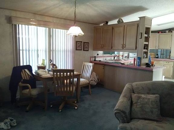 3rd image of 380 Plantation Landings Dr