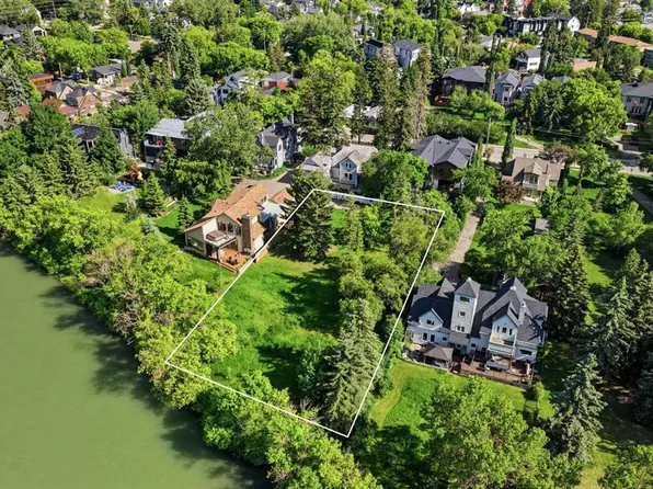 10 Major Stewart Ln SE #14, Calgary, AB T2G 5R6