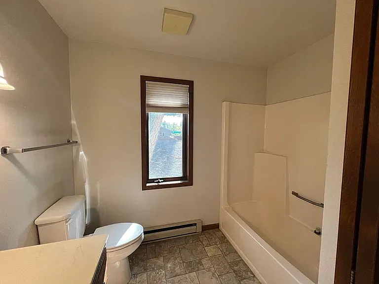 642-648 S 44th Ave — Photo 24