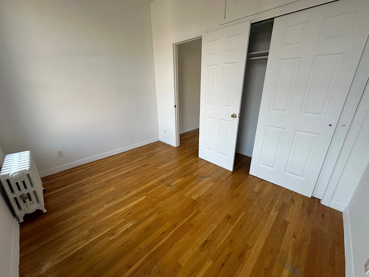 Building Photo - 79 Sullivan St #5C