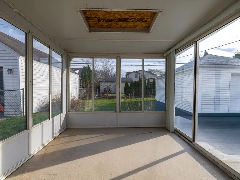 1423 Hollywood Ave — Photo 15