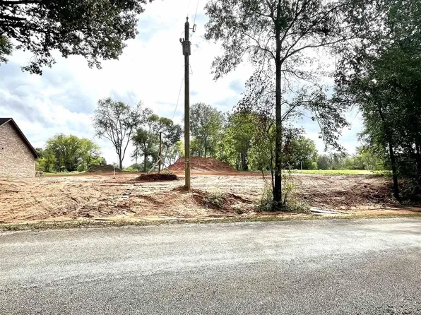 1105 S Pineda St, Jacksonville, TX 75766